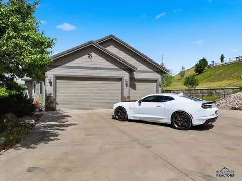 2320 Camaro Cir, Sturgis, SD 57785 photo 3