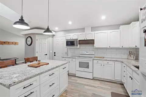 2414 Windmill Dr, Spearfish, SD 57783 photo 9