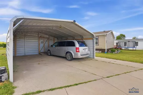 1332 Spearfish Mountain Ln, Spearfish, SD 57783 photo 3