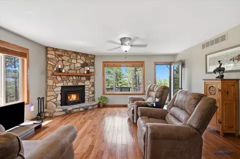 172 W Pine St, Spearfish, SD 57783 photo 8