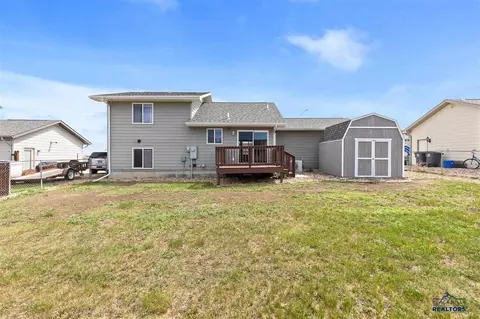 757 Old Cavalry Rd, Box Elder, SD 57719 photo 4