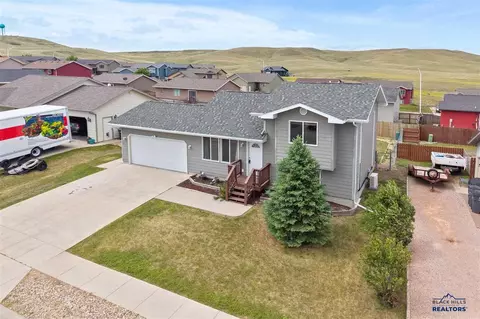 757 Old Cavalry Rd, Box Elder, SD 57719 photo 2