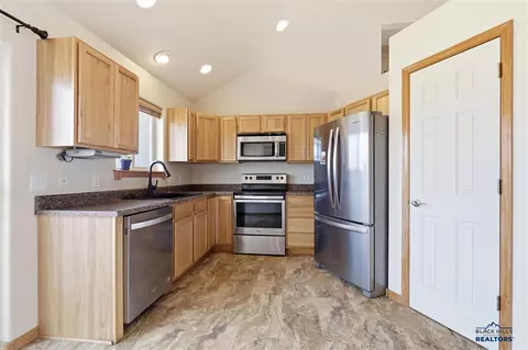 757 Old Cavalry Rd, Box Elder, SD 57719 photo 18