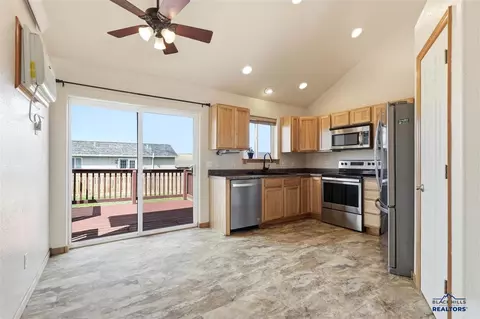 757 Old Cavalry Rd, Box Elder, SD 57719 photo 16
