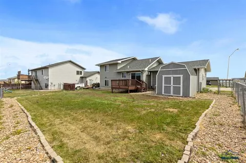 757 Old Cavalry Rd, Box Elder, SD 57719 photo 6