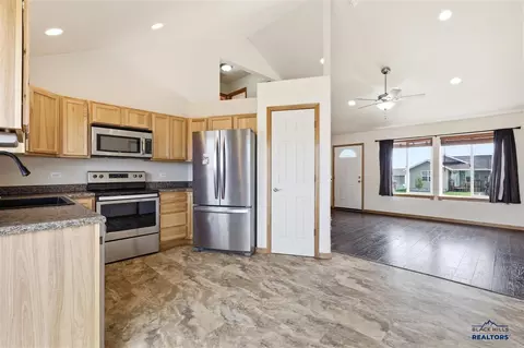757 Old Cavalry Rd, Box Elder, SD 57719 photo 19
