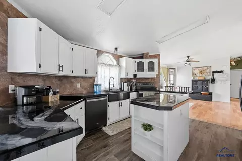 265 Ferguson St, Hermosa, SD 57744 photo 6