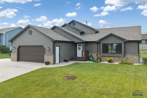 723 Hanover Dr, Rapid City, SD 57701