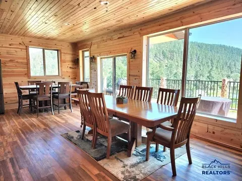 Dining - 10548 Higgins Ln, Spearfish, SD 57783 photo 3 of 4