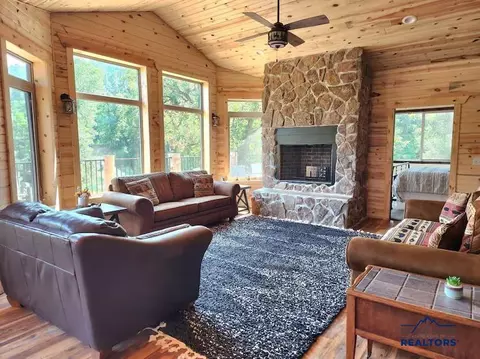 Living - 10548 Higgins Ln, Spearfish, SD 57783 photo 1 of 6