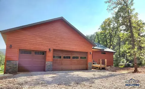 Exterior - 10548 Higgins Ln, Spearfish, SD 57783 photo 2 of 9