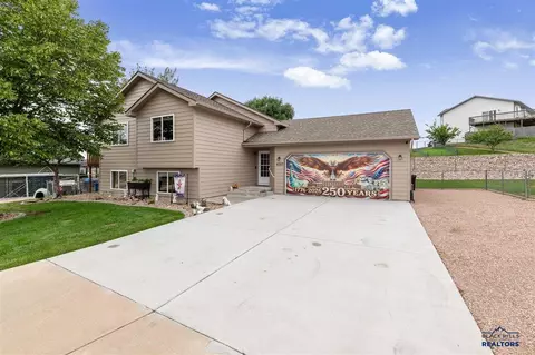 4307 Paddock Ct, Rapid City, SD 57701