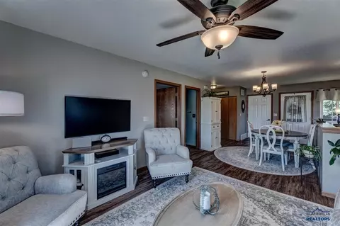 6640 Manchester St, Summerset, SD 57718 photo 15