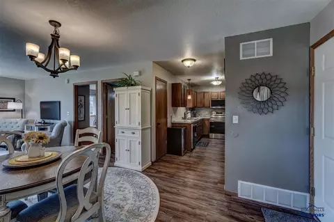 6640 Manchester St, Summerset, SD 57718 photo 5