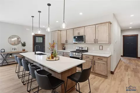 Kitchen - 11277 Black Forest Rd, Lead, SD 57754 photo 2 of 6
