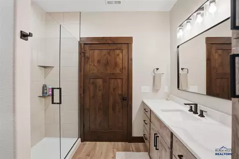 Bath - 11277 Black Forest Rd, Lead, SD 57754 photo 1 of 3