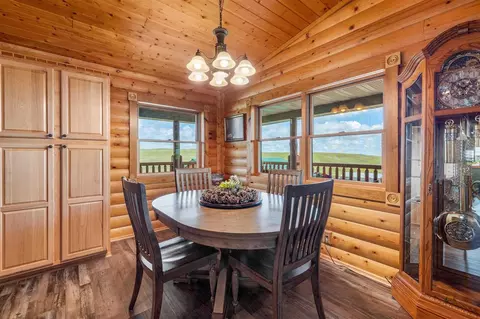 Dining - 25974 Fairburn Rd #SOUTH FAIRBURN RD, Fairburn, SD 57738 photo 1 of 1