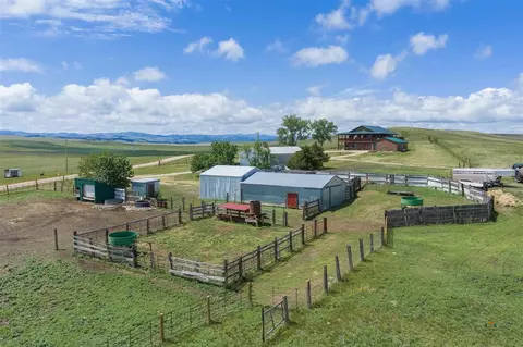 Exterior - 25974 Fairburn Rd #SOUTH FAIRBURN RD, Fairburn, SD 57738 photo 8 of 9