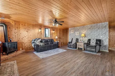 Living - 25974 Fairburn Rd #SOUTH FAIRBURN RD, Fairburn, SD 57738 photo 5 of 5