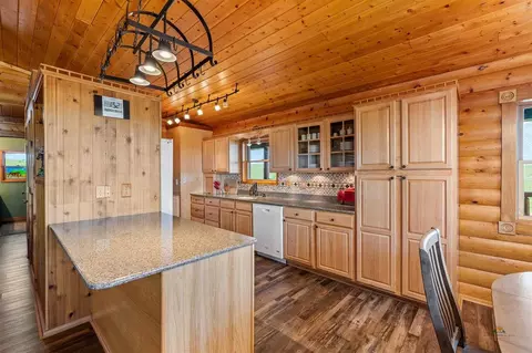 Kitchen - 25974 Fairburn Rd #SOUTH FAIRBURN RD, Fairburn, SD 57738 photo 1 of 3