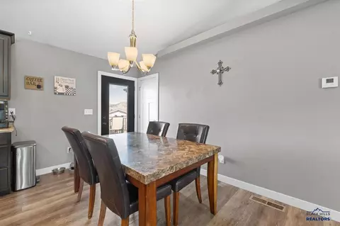 6674 Cambridge Pl, Summerset, SD 57718 photo 14