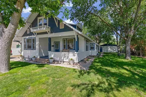 309 S 14th St, Hot Springs, SD 57747