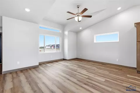 Living - 1103 Cobalt Dr, Rapid City, SD 57701 photo 3 of 5