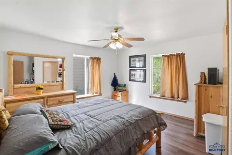 8912 Ridge Trl, Sturgis, SD 57785 photo 17