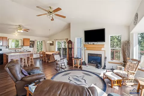 8912 Ridge Trl, Sturgis, SD 57785 photo 10