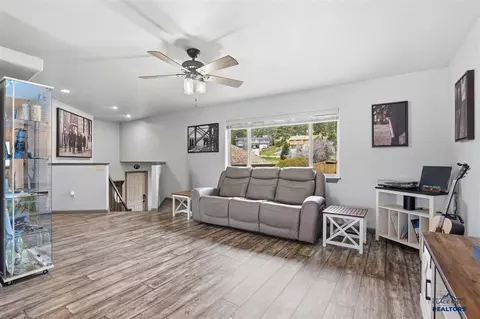 21046 Torrey Pines Ct, Sturgis, SD 57785 photo 10