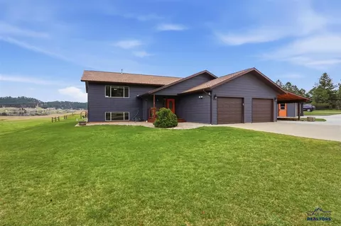 21046 Torrey Pines Ct, Sturgis, SD 57785 photo 1