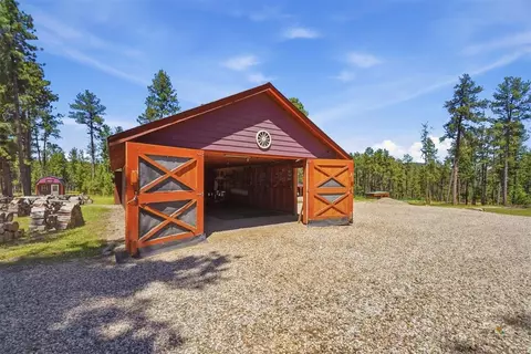 Exterior - 12230 Red Cliff Rd, Sturgis, SD 57785 photo 2 of 11