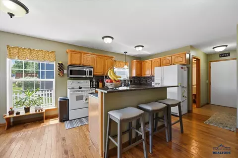 502 Wildwood Dr, Spearfish, SD 57783 photo 3