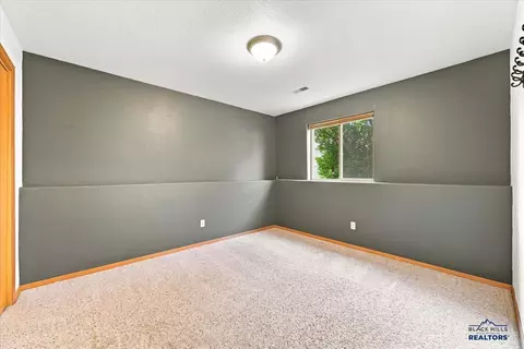 Bedroom - 1802 Sugar Creek Pl, Spearfish, SD 57783 photo 5 of 6