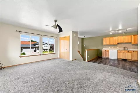 Living - 1802 Sugar Creek Pl, Spearfish, SD 57783 photo 1 of 3