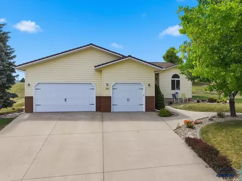 1427 W Charles St, Spearfish, SD 57783