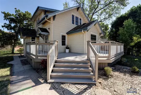 1526 11th St, Rapid City, SD 57701