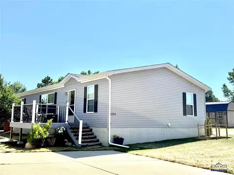 1224 Foothills Dr, Spearfish, SD 57783
