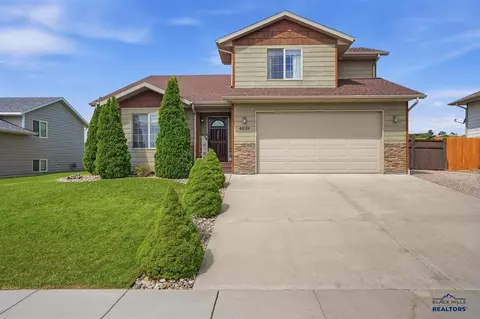 4039 Sand Cherry Ln, Rapid City, SD 57703
