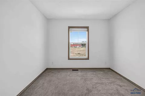 18883 Hermitage Ln, Belle Fourche, SD 57717 photo 21