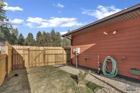 Exterior - 24227 Granite Point Ct, Keystone, SD 57751 photo 5 of 5