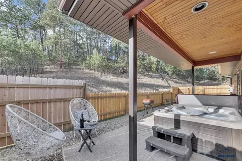 Exterior - 24227 Granite Point Ct, Keystone, SD 57751 photo 2 of 5