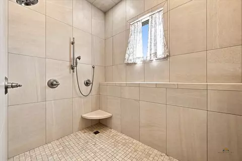 Bath - 2314 Bridgestone St, Spearfish, SD 57783 photo 3 of 7