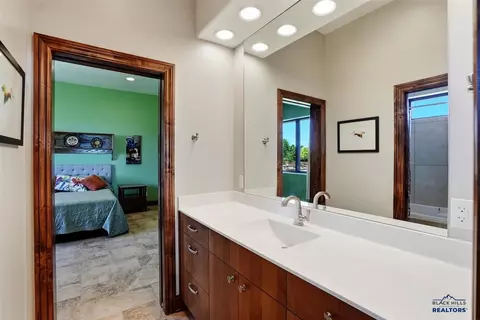 Bath - 2314 Bridgestone St, Spearfish, SD 57783 photo 5 of 7