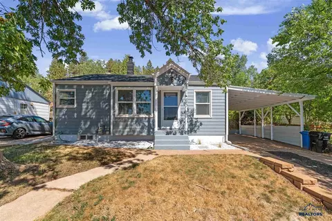 4018 Canyon Lake Dr, Rapid City, SD 57702