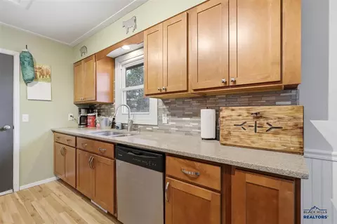 138 E Centennial St, Rapid City, SD 57701 photo 8