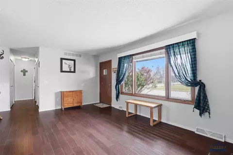 138 E Centennial St, Rapid City, SD 57701 photo 4