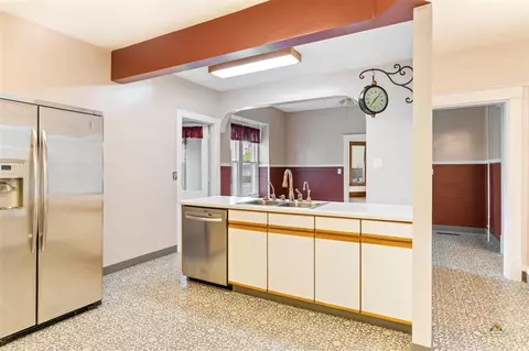 Kitchen - 835 Harding St, Belle Fourche, SD 57717 photo 1 of 3
