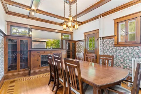 Dining - 835 Harding St, Belle Fourche, SD 57717 photo 3 of 3