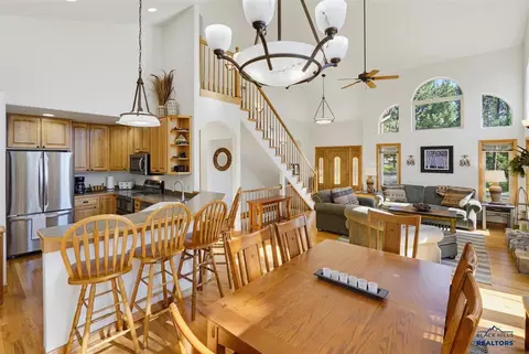 Dining - 11235 Lynx Ln, Lead, SD 57754 photo 3 of 5